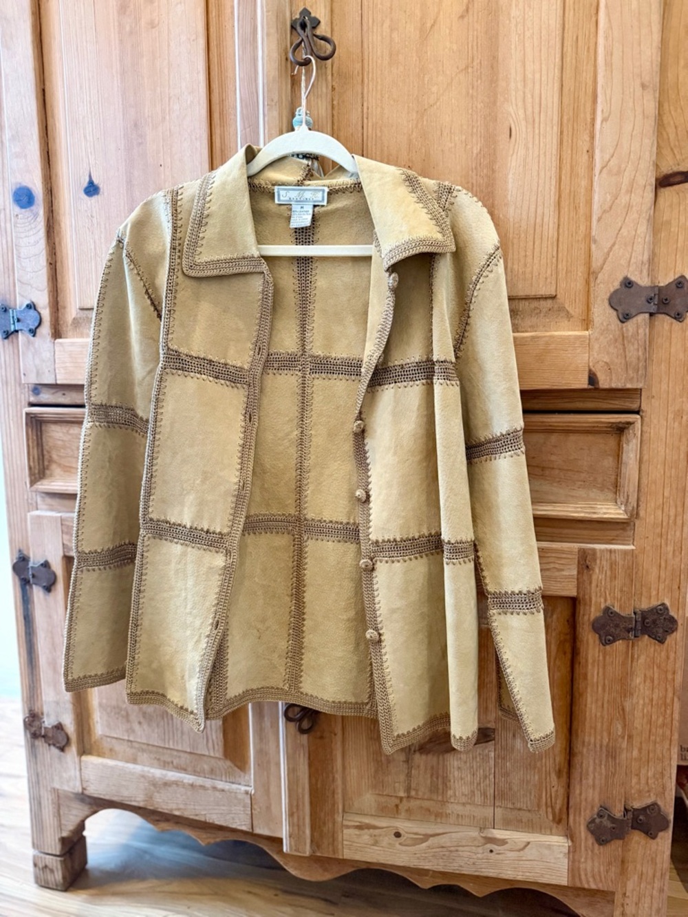 Vintage Suede Patchwork Jacket w/ Crochet Trim – Tan Neutral (M)